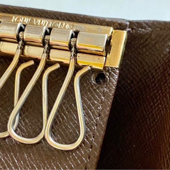 LOUIS VUITTON DAMIER EBENE 4 KEYS - Picture 13 of 13